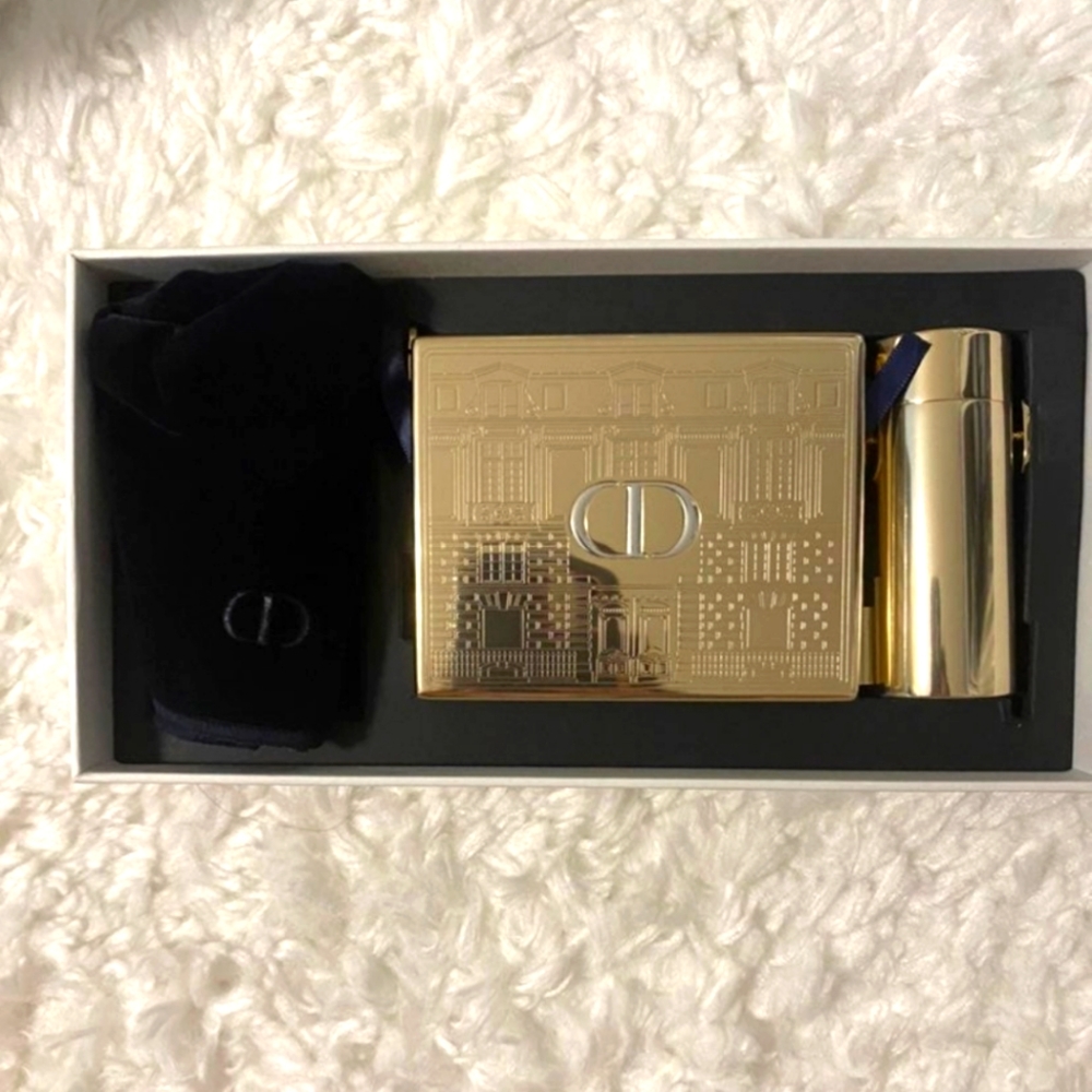 Christian Dior rouge dior minaudiere, winter 2021.